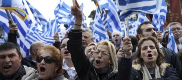 V Aténach ľudia protestujú v súvislosti so sporom o názov Macedónska