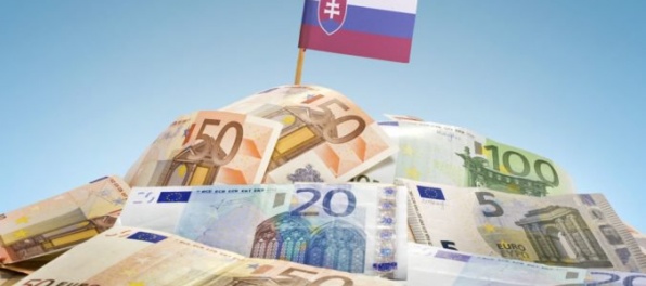 Rating Slovenska na úrovni A+ so stabilným výhľadom potvrdila aj Fitch Ratings