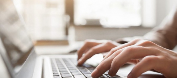 Slováci si môžu otvoriť bankový účet na diaľku, niektoré banky už túto možnosť ponúkajú