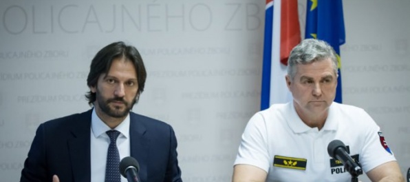Minister Kaliňák by na policajnej inšpekcii nič nezmenil, Most-Híd má záujem o aj ďalšie zmeny