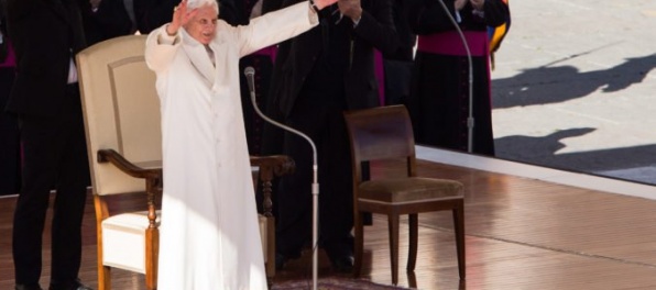 Emeritný pápež Benedikt XVI. tvrdí, že je v poslednej fáze života