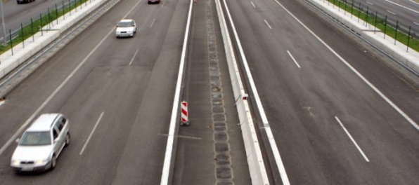 Župani rokovali s ministrom Érsekom o výstavbe a opravách ciest, otvorili tému dlhovej brzdy