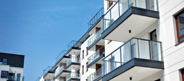 Mladému páru bez bývania pomôže realitná kancelária