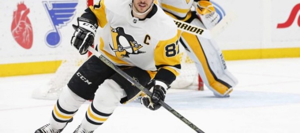 Video: „Tučniaci“ majú tretieho hráča so 400 gólmi, Crosby na to potreboval až vyše 800 duelov