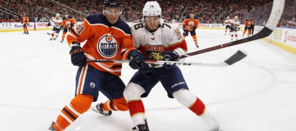 Video: Pánikova Arizona nadelila „šestku“ Chicagu, v dvanásťgólovej prestrelke triumf Floridy