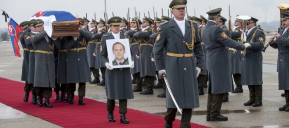 Z Bosny a Hercegoviny priviezli telo slovenského vojaka, Gajdoš vyjadril rodine úprimnú sústrasť