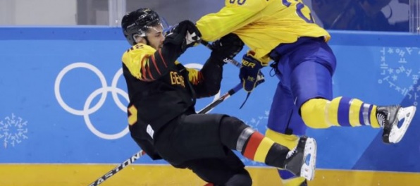 Fíni aj v druhom zápase na olympiáde strelili päť gólov, Švédi opäť neinkasovali