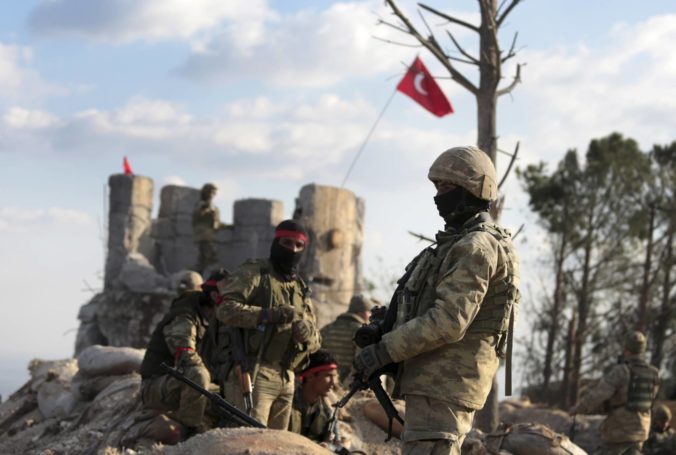 Zaútočíme aj na sýrsku armádu, ak bude chrániť Kurdov, vyhráža sa Turecko