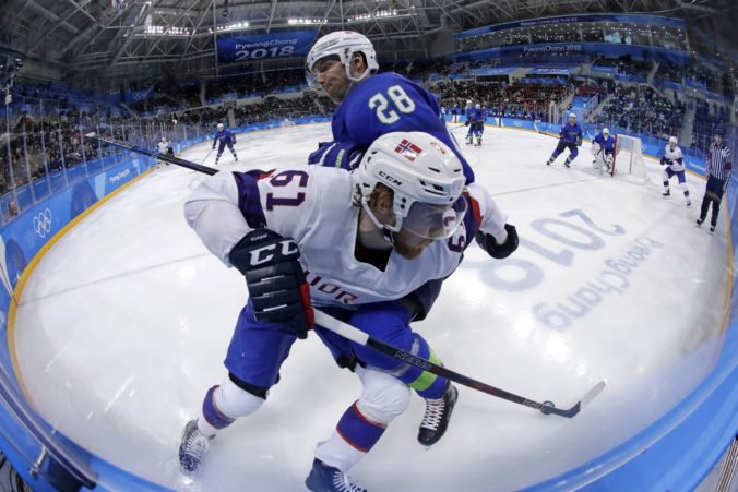Nóri otočili zápas so Slovinskom a vo štvrťfinále turnaja v Pjongčangu vyzvú Rusov