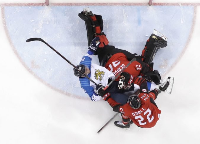 Fíni na olympiáde končia, „futbalový“ výsledok dostal do semifinále kanadských hokejistov