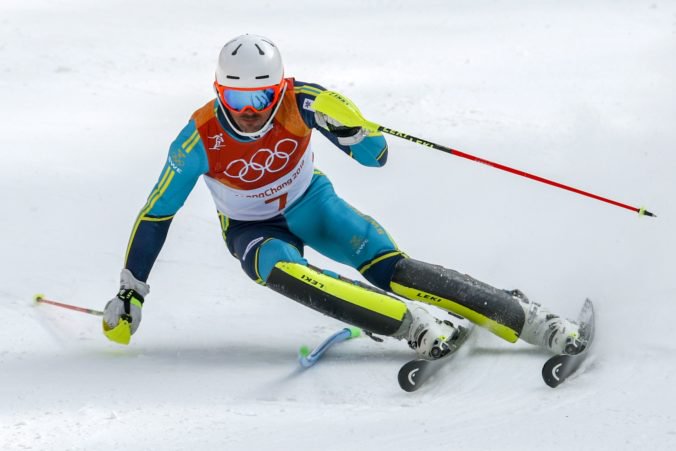 Favorizovaný Hirscher olympijský slalom v Pjongčangu nedokončil, zo zlata sa teší Švéd Myhrer