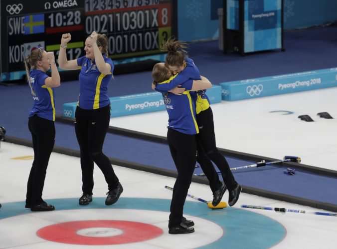 Švédske curlerky majú zlaté olympijské medaily, vo finále porazili domáce reprezentantky