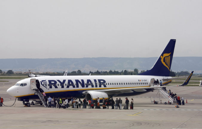 Zomrel 40-ročný Slovák, ktorého polícia násilím vyviedla z lietadla spoločnosti Ryanair