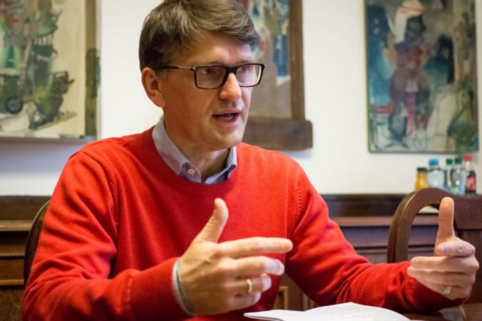 Minister kultúry Marek Maďarič sa chystá podať demisiu