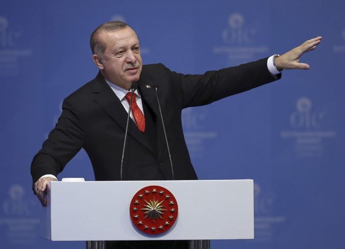 Cudzoložstvo bude v Turecko trestné, Erdogan pripravuje zákon aj napriek výhradám Európskej únie