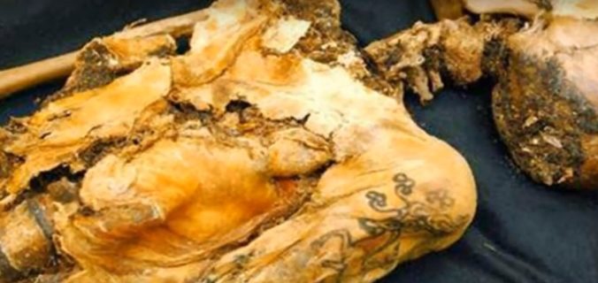 Vedci našli najstaršie figurálne tetovania na svete, boli na múmiách starých tisícky rokov