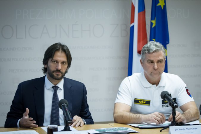 Nový odborový zväz polície vyzýva Kaliňáka a Gašpara k odchodu