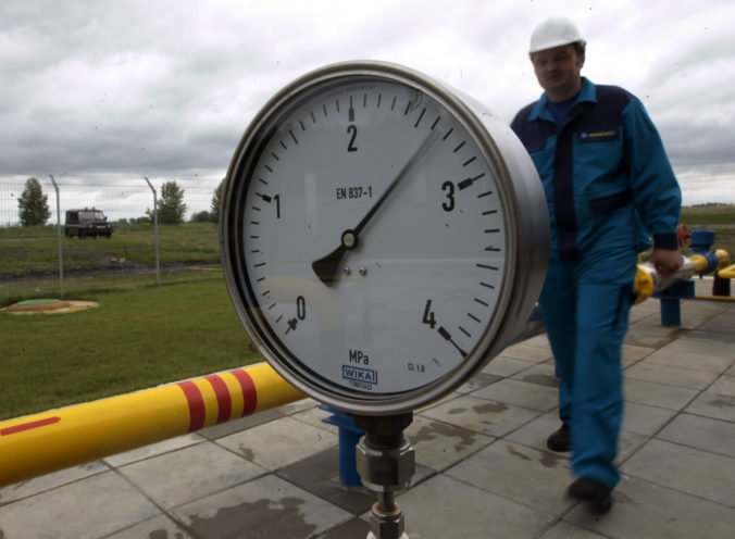 Európska komisia má obavy o tranzit ruského plynu, Ukrajinu a Rusko vyzýva k riešeniu situácie