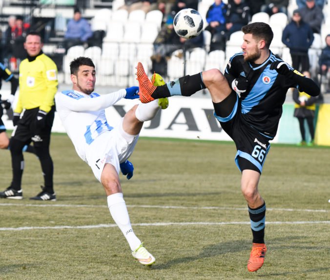 Nitra podľahla Slovanu vo Fortuna lige, Senica zdolala Podbrezovú a Prešov s Ružomberkom remizoval Nitra podľahla Slovanu vo Fortuna lige, Senica zdolala Podbrezovú a Prešov s Ružomberkom remizoval