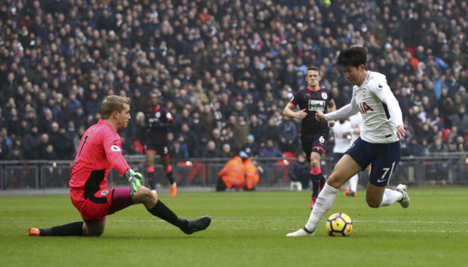 Newcastle s Pekaríkom nestačil na Liverpool, výhru Tottenhamu zabezpečil Kórejčan Son Hong-min