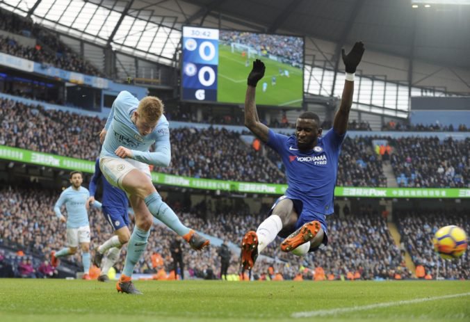 Manchester City v šlágri tesne zdolal Chelsea, Arsenalu sa vzdialila Liga majstrov