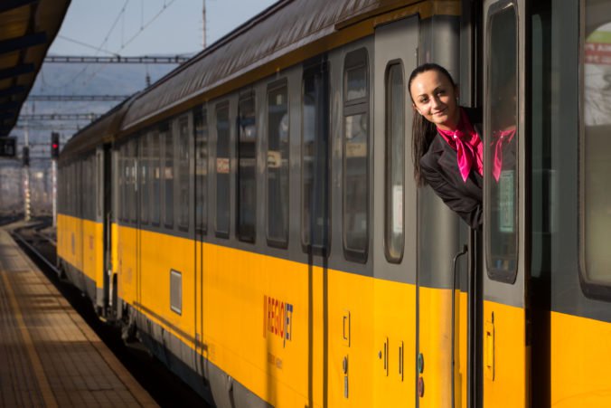 RegioJet upozorňuje na rozsiahle výluky na trati Bratislava-Komárno