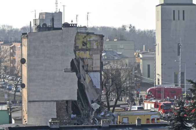 Budovu v poľskej Poznani možno zámerne vyhodili do povetria, pripúšťajú vyšetrovatelia