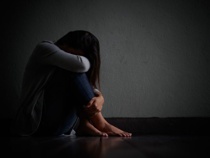 Muž z amerického Cincinnati znásilňoval svoju dcéru, splodil s ňou dve deti