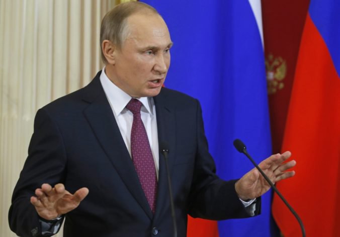 Putin by bránil Rusko jadrovými zbraňami. Pýta sa, že „načo je nám svet, ak v ňom nieto Ruska“