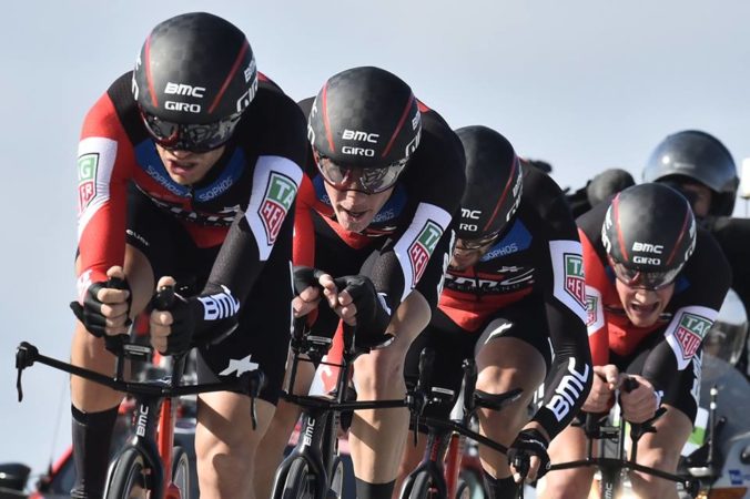 BMC Racing vyhrali tímovú časovku na Tirreno-Adriatico, Saganov tím obsadil siedme miesto