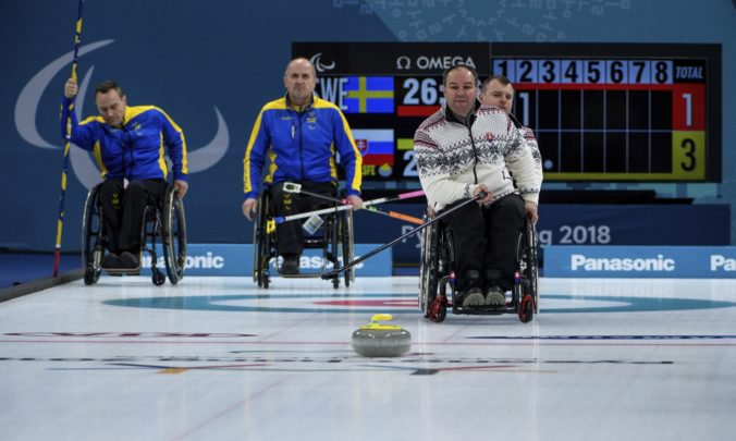Zimná paralympiáda 2018: Slovenskí reprezentanti v curlingu zdolali Švédov a tesne podľahli Nemcom