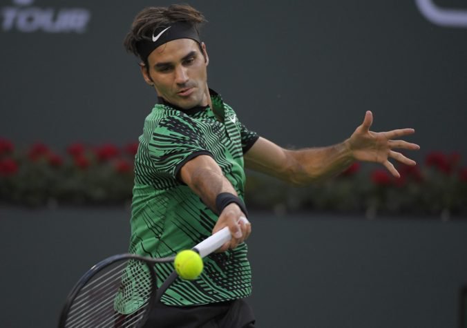 Švajčiar Federer hral rovnaký zápas v noci i cez deň, svoju 17. účasť v Indian Wells začal víťazne
