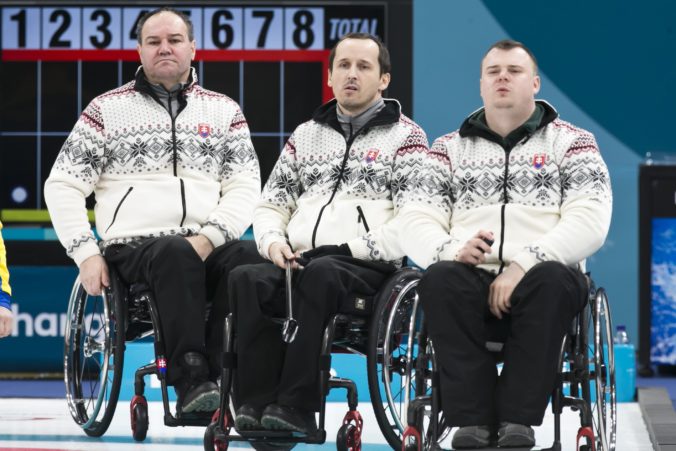 Zimná paralympiáda 2018: Slovenskí reprezentanti v curlingu na vozíku podľahli Číňanom a Nemcom
