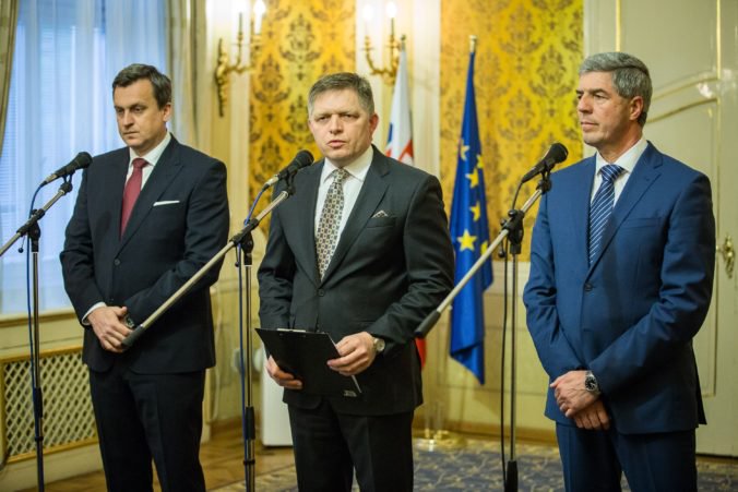 Online: Premiér Fico ponúkol prezidentovi Kiskovi demisiu, ale má tri podmienky