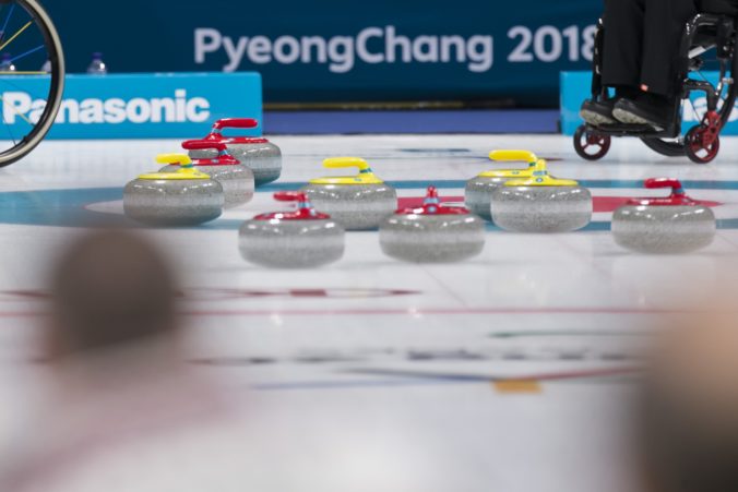 Zimná paralympiáda 2018: Slovenskí reprezentanti v curlingu na vozíku podľahli Nórom a zdolali USA