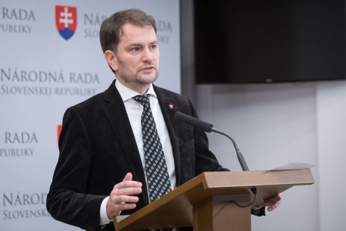 Drvivá väčšina obyvateľov Slovenska chce podľa Matoviča novú vládu, nie bábkové divadlo