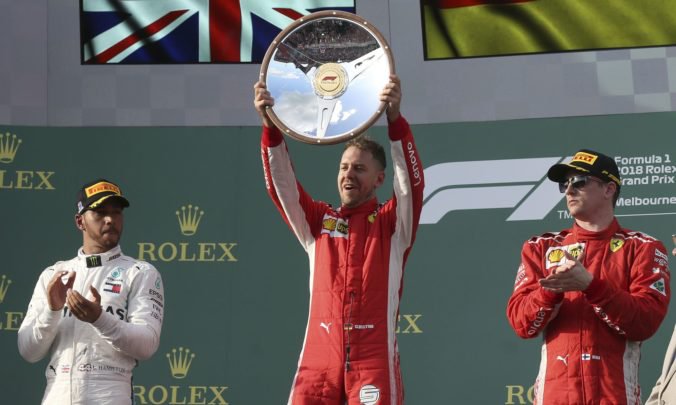 Vettel sa stal víťazom Veľkej ceny Austrálie, Hamilton skončil na druhom mieste