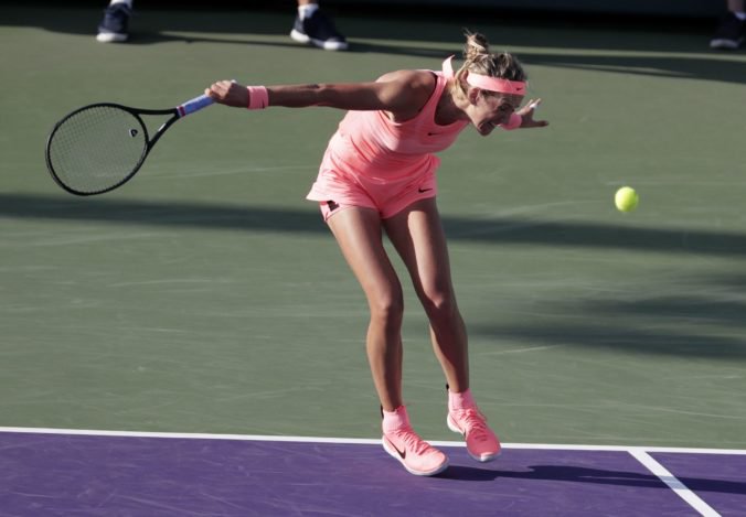 Video: Venus je 13-krát vo štvrťfinále v Miami, Azarenková deklasovala Radwanskú