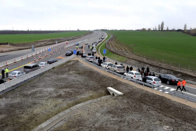Rýchlostná cesta R4 by sa mala spojiť s poľskou S19, hraničný priechod bude aj pre nákladné autá