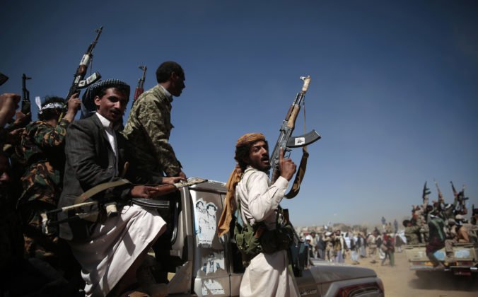 Pri útoku militantov v Jemene zomrelo deväť vojakov a niekoľko sa zranilo