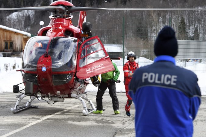 Niekoľko lyžiarov chcelo prejsť Aletschský ľadovec, lavína zabila troch z nich