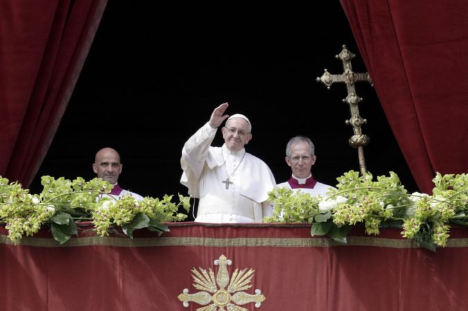 Pápež František vyzval v požehnaní Urbi et Orbi na zastavenie konfliktov v Sýrii aj Afrike