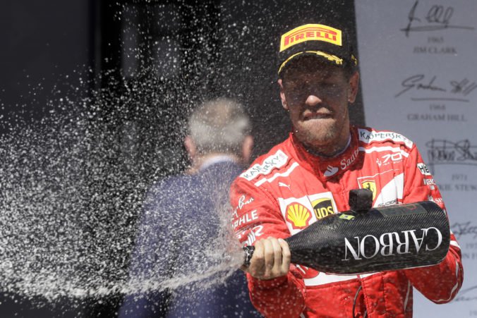 Vettel pred Veľkou cenou Bahrajnu favorizuje Hamiltona, Ferrari vraj potrebuje progres