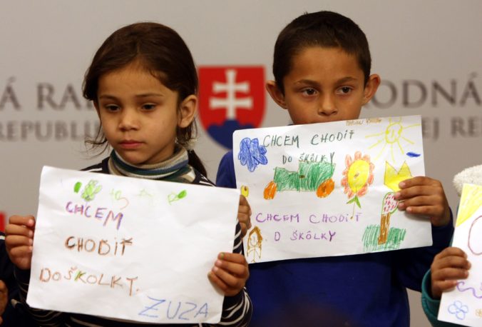 Na Slovensku chýbajú školy s vyučovaním v rómčine, upozorňuje ombudsmanka Patakyová