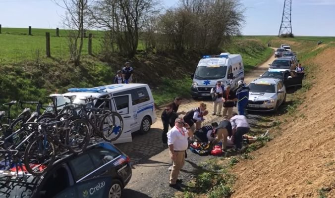 Video: Michael Goolaerts mal na pretekoch Paríž-Roubaix zástavu srdca