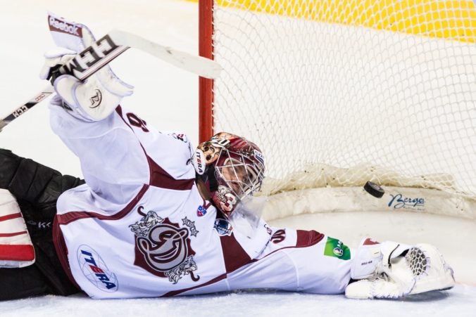 Brankár Sedláček končí v HC Slovan Bratislava a mieri do českej extraligy