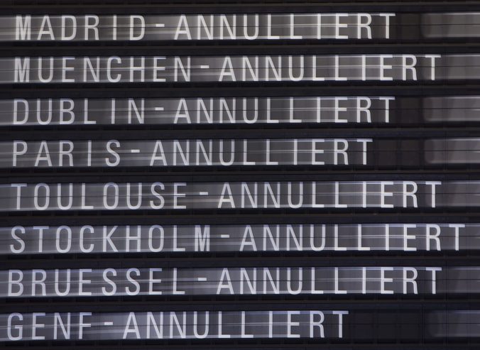 Zamestnanci letísk v Nemecku žiadajú vyššie mzdy, Lufthansa zrušila pre štrajk stovky letov