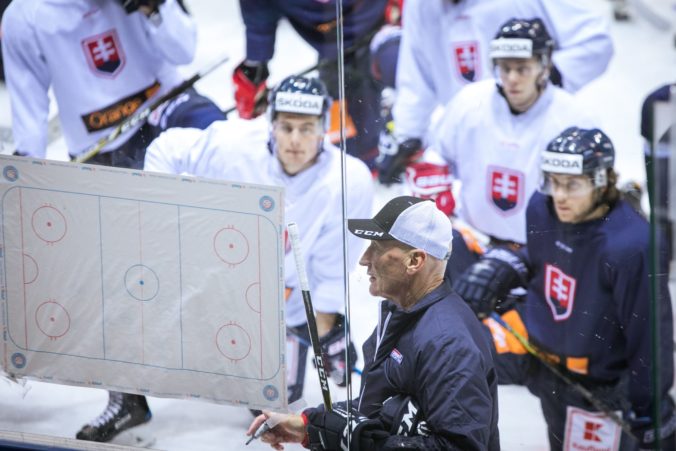 Slováci začali ďalšiu fázu prípravy na MS v hokeji, tréner Ramsay má k dispozícii 23 hráčov