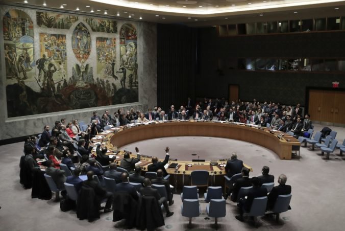 Bezpečnostná rada OSN neschválila rezolúciu k údajnému chemickému útoku, môžu za to USA a Rusko