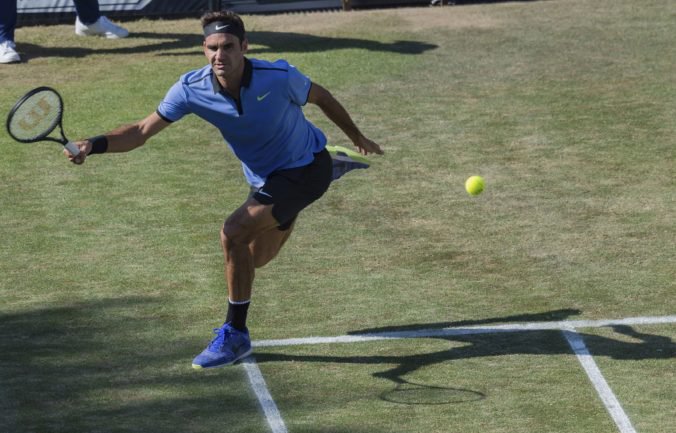 Federer vynechá antukovú sezónu, vráti sa najskôr na tráve v Stuttgarte